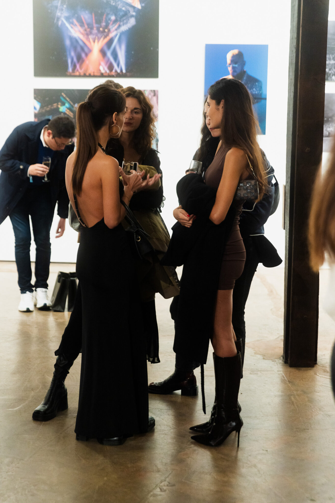 Noche-Deluxe-Exhibition-web-93
